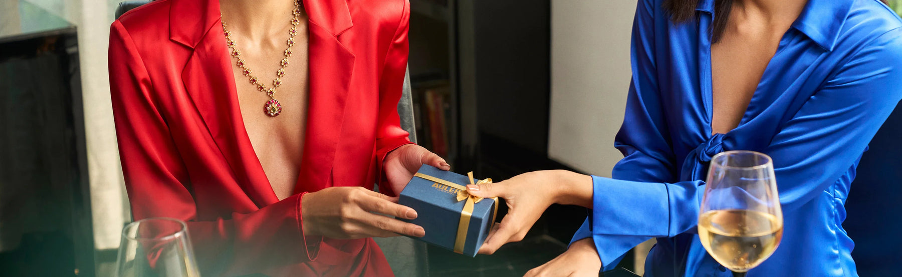 Gifting Gold, Silver, or Designer Jewelry: What’s Most Loved Today?