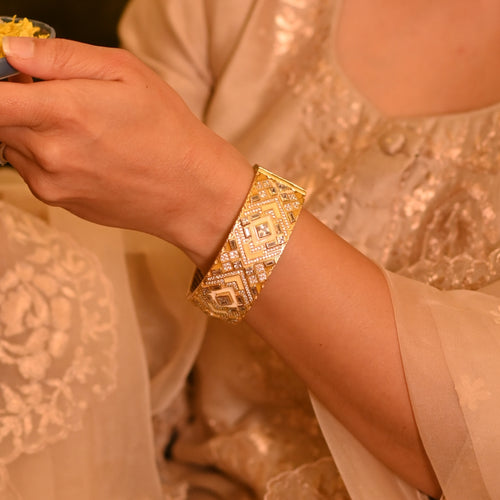 Amelia Bangle (openable)