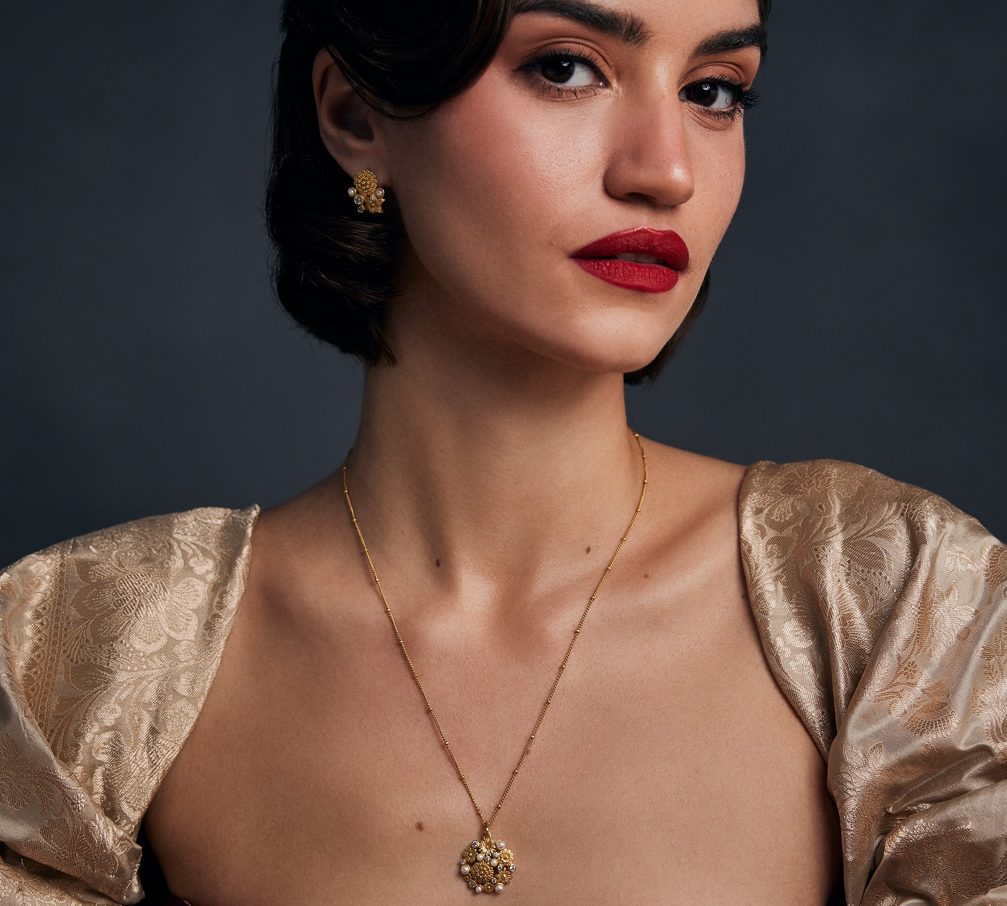 Opaline Pendant & Studs