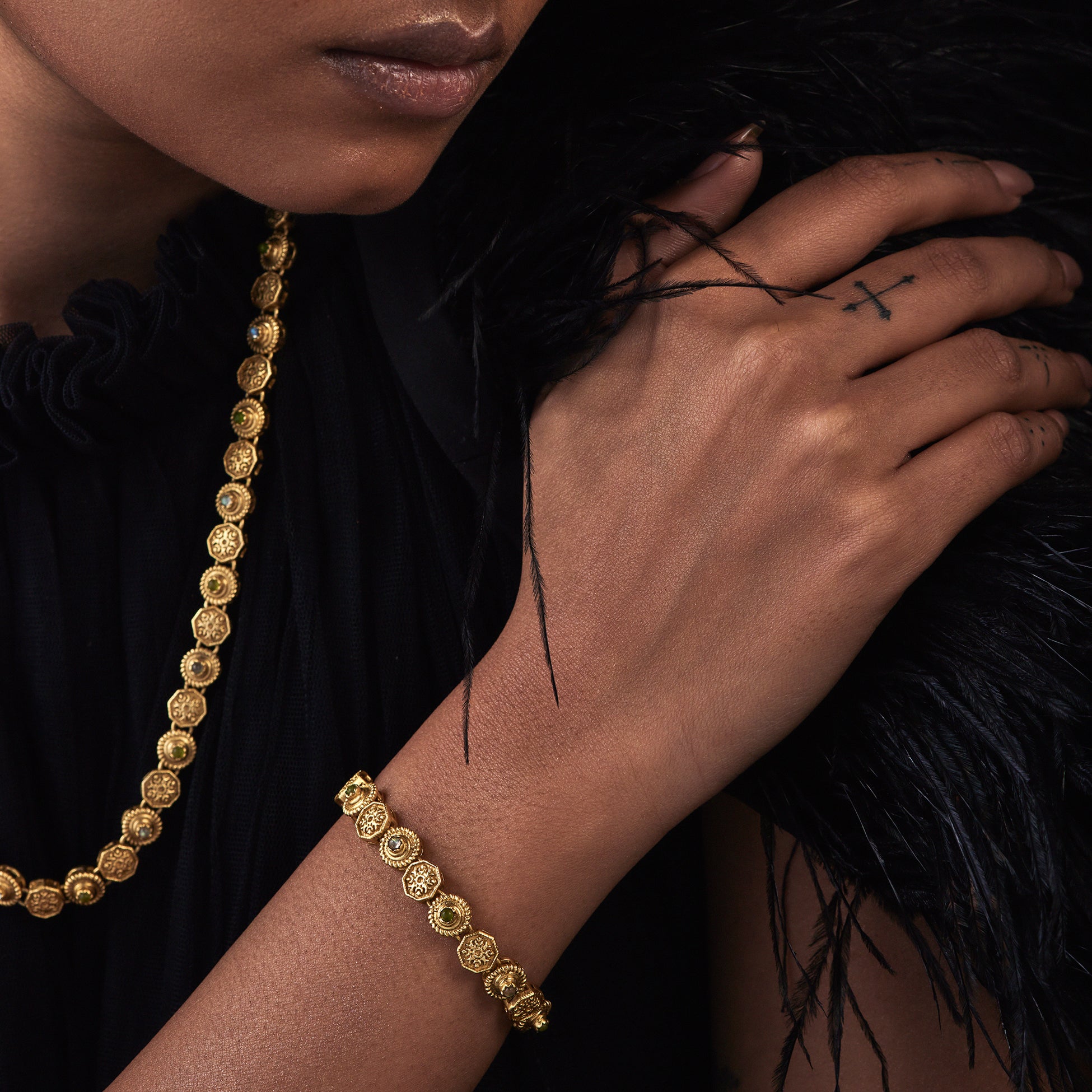 Azra Bracelet by JJV by JJ Valaya